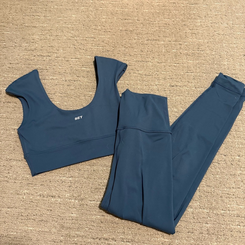 SET Active Navy Blue luxeform Workout Set